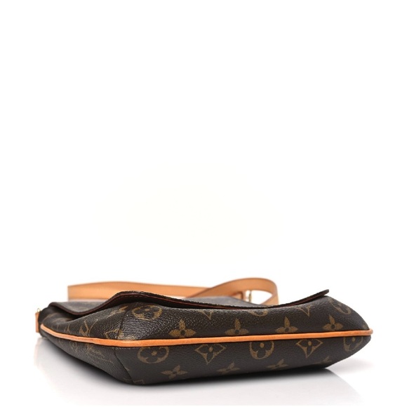 LOUIS VUITTON
Monogram Musette Salsa Long Strap - Picture 3 of 7